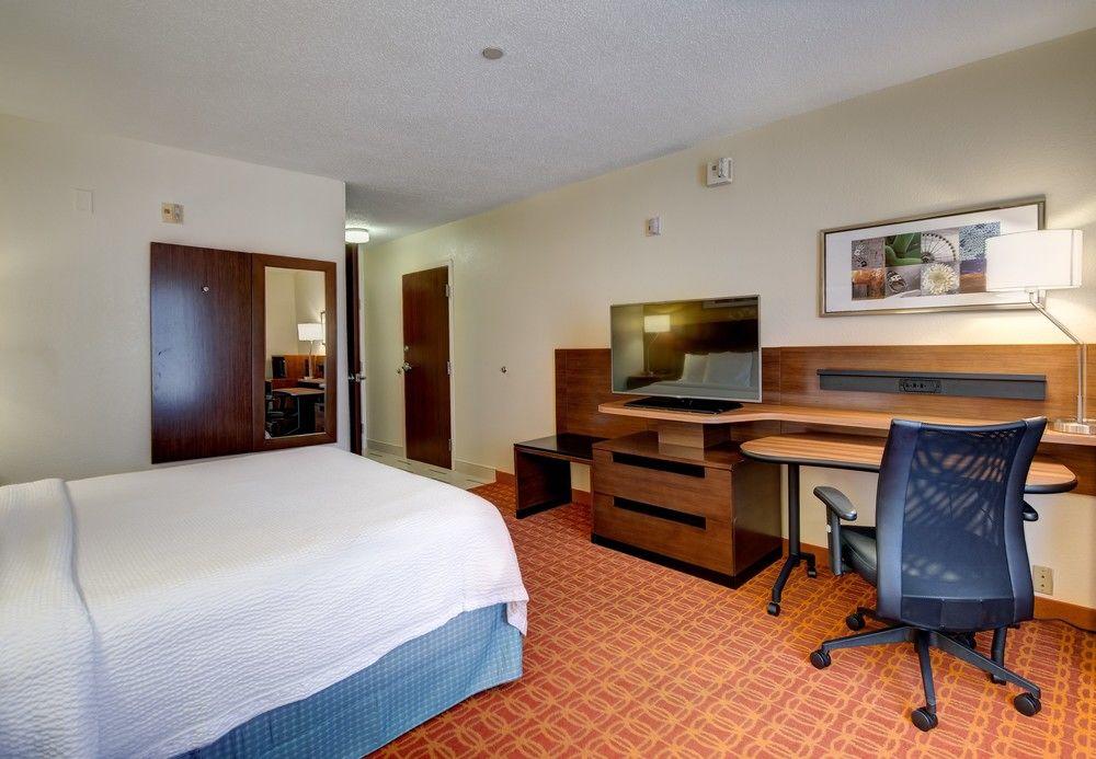 Fairfield Inn And Suites By Marriott Potomac Mills Woodbridge Eksteriør bilde