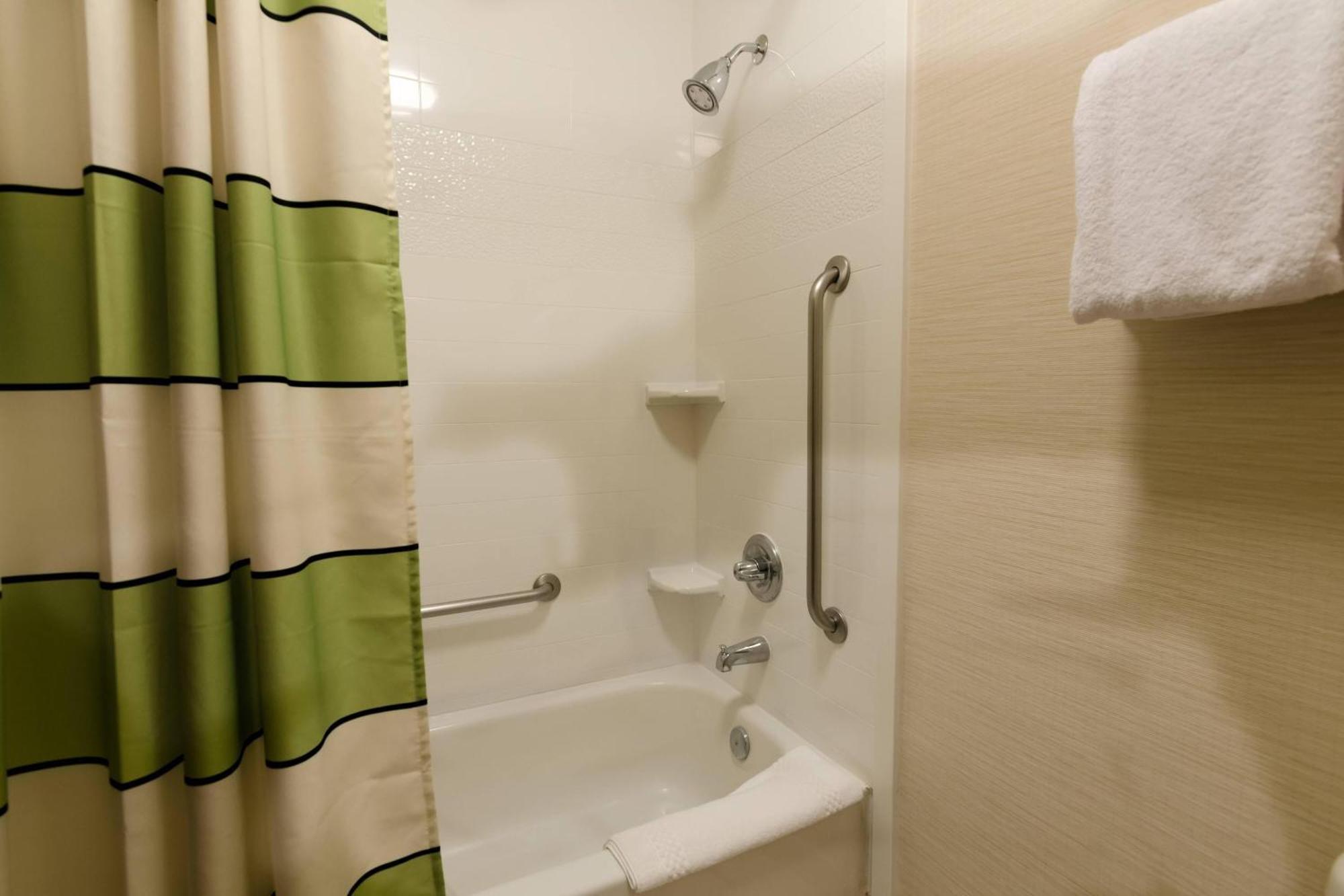 Fairfield Inn And Suites By Marriott Potomac Mills Woodbridge Eksteriør bilde