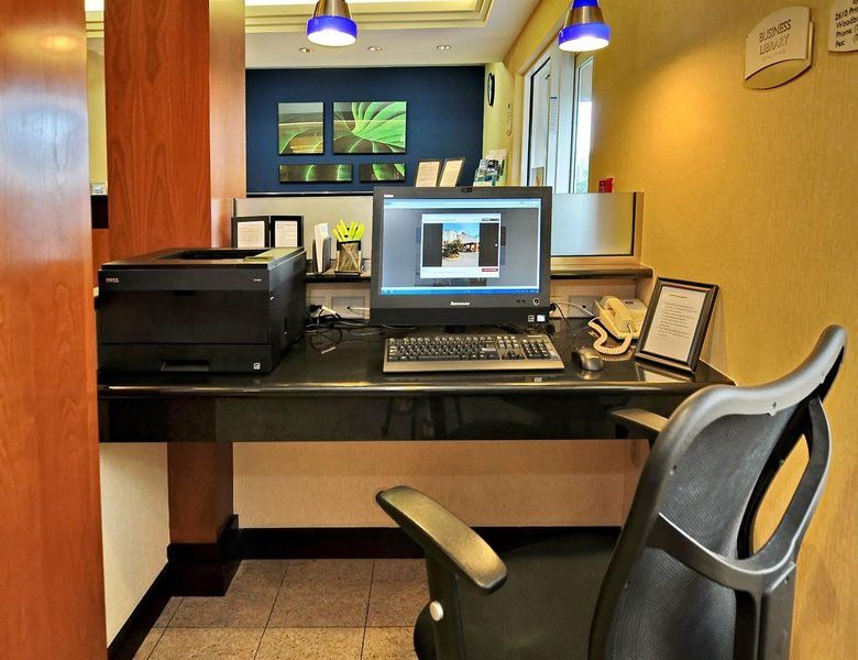 Fairfield Inn And Suites By Marriott Potomac Mills Woodbridge Eksteriør bilde