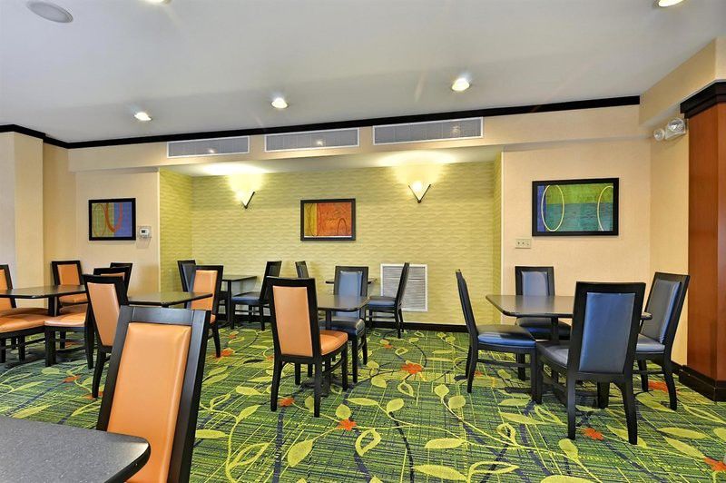 Fairfield Inn And Suites By Marriott Potomac Mills Woodbridge Eksteriør bilde