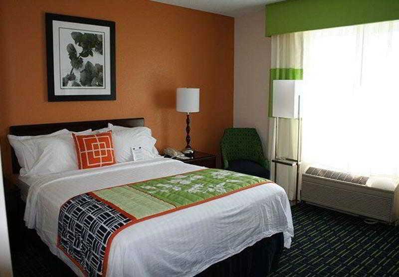 Fairfield Inn And Suites By Marriott Potomac Mills Woodbridge Eksteriør bilde