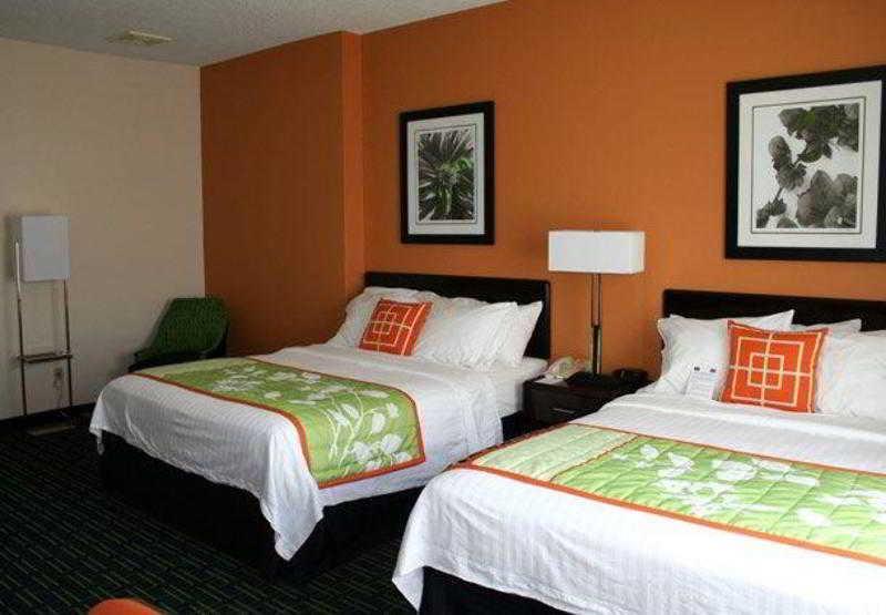 Fairfield Inn And Suites By Marriott Potomac Mills Woodbridge Eksteriør bilde