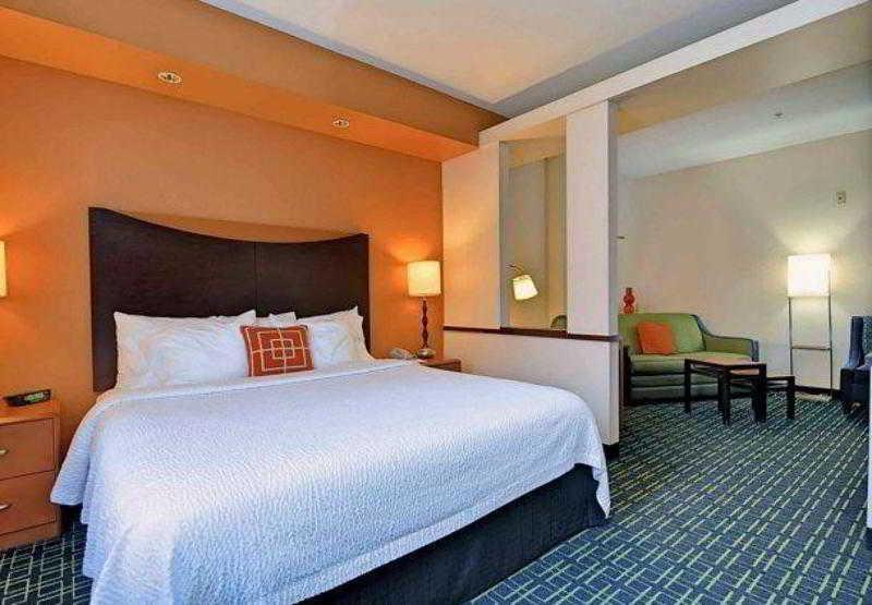 Fairfield Inn And Suites By Marriott Potomac Mills Woodbridge Eksteriør bilde